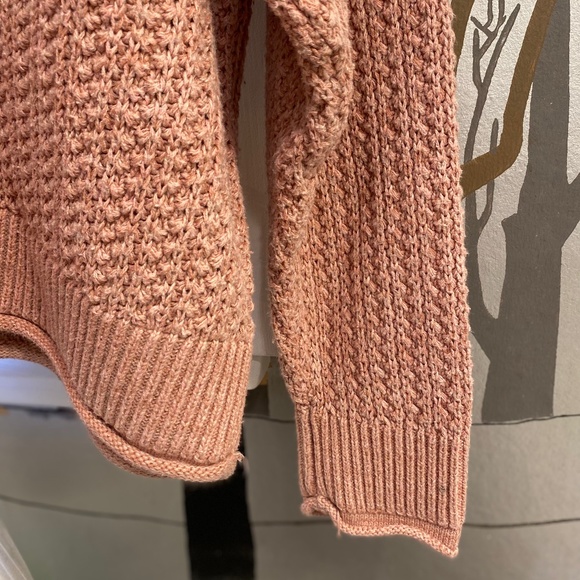 Universal thread knit pullover - Picture 4 of 7